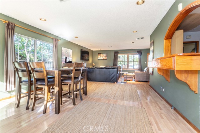 Detail Gallery Image 13 of 33 For 16728 Celtic, Granada Hills,  CA 91344 - 3 Beds | 2 Baths