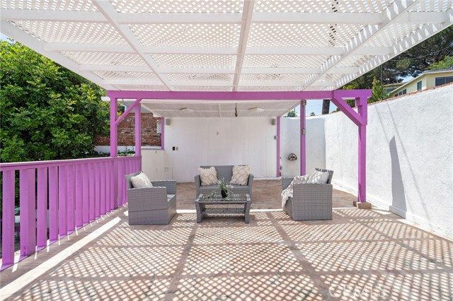 400 Campdell Street, Playa del Rey CA: https://media.crmls.org/medias/202ef16e-6be8-4aa0-83e6-ff1df07ff60f.jpg