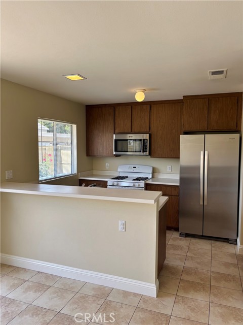 Detail Gallery Image 8 of 29 For 75 Fox Hollow, Irvine,  CA 92614 - 2 Beds | 2 Baths