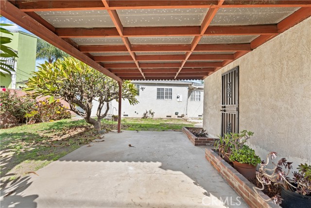 Detail Gallery Image 15 of 19 For 874 W 33rd Way, Long Beach,  CA 90806 - 3 Beds | 2 Baths