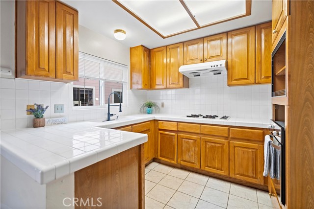 Detail Gallery Image 11 of 36 For 1505 S Atlantic #E,  Alhambra,  CA 91803 - 2 Beds | 2/1 Baths