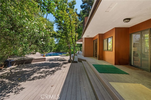 24865 Long Valley Road, Hidden Hills CA: https://media.crmls.org/medias/2030570e-bac3-46db-8a52-c0d4c138bb93.jpg