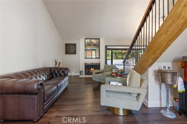 Detail Gallery Image 6 of 61 For 1319 via Esperanza, San Dimas,  CA 91773 - 6 Beds | 3 Baths