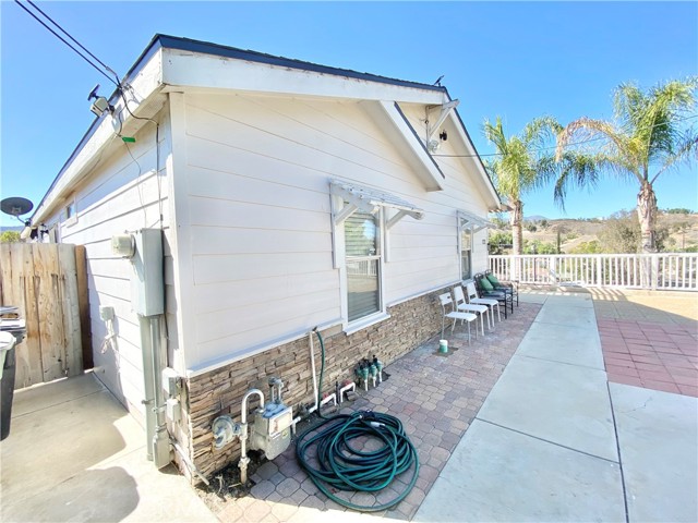Detail Gallery Image 10 of 36 For 1212 W Pottery St, Lake Elsinore,  CA 92530 - 3 Beds | 2 Baths