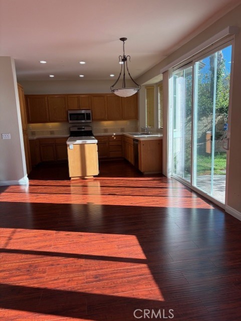 Detail Gallery Image 8 of 31 For 5824 Oak Fern Ct, Simi Valley,  CA 93063 - 3 Beds | 2/1 Baths