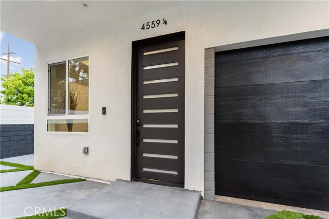 Detail Gallery Image 5 of 13 For 4559 W 18th #1/4,  Los Angeles,  CA 90019 - 2 Beds | 2 Baths