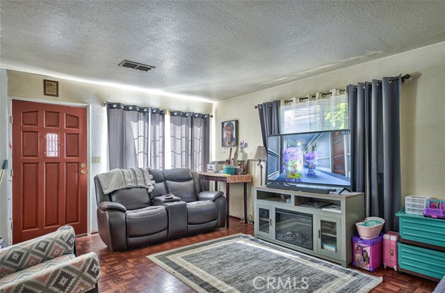 140 Inca Drive, Soledad CA: https://media.crmls.org/medias/20320bac-4f43-4803-b3dd-332e9ffb9bce.jpg