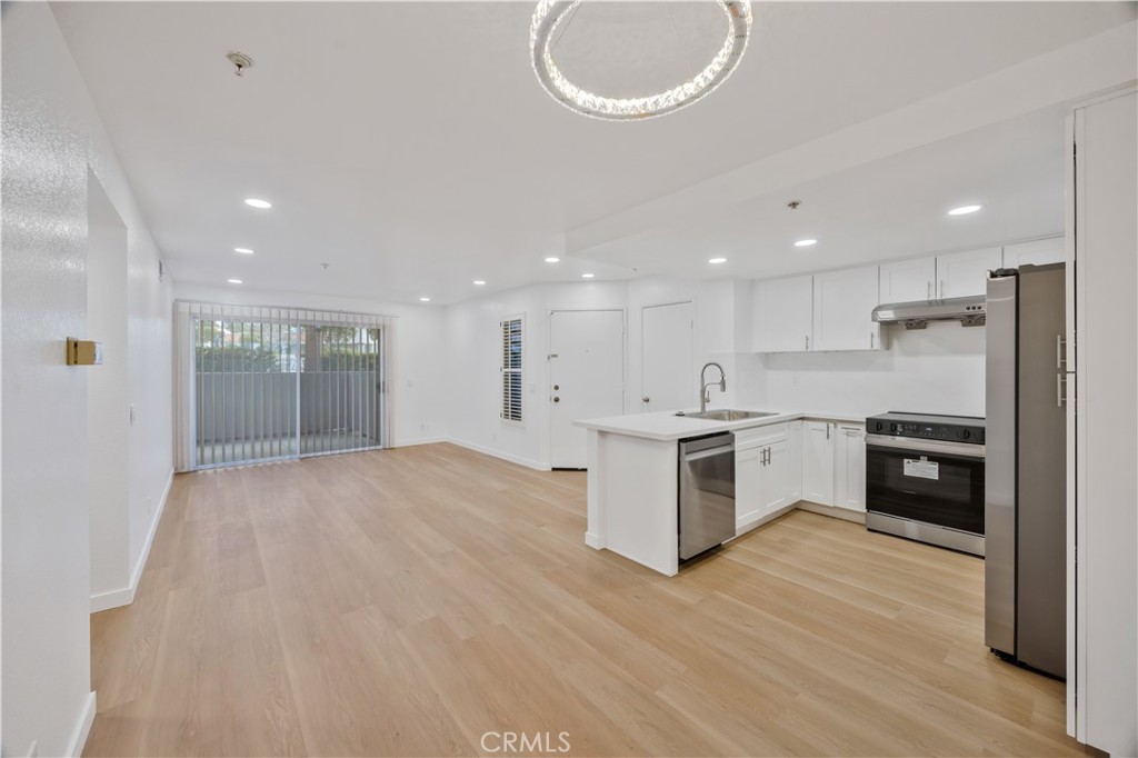 2033627d 7b3f 424b A8a9 Dc65b5909103