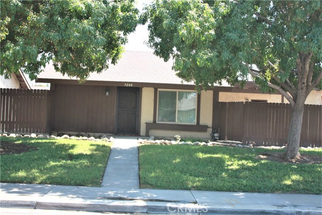 9240 Delano Dr, Riverside, CA 92503