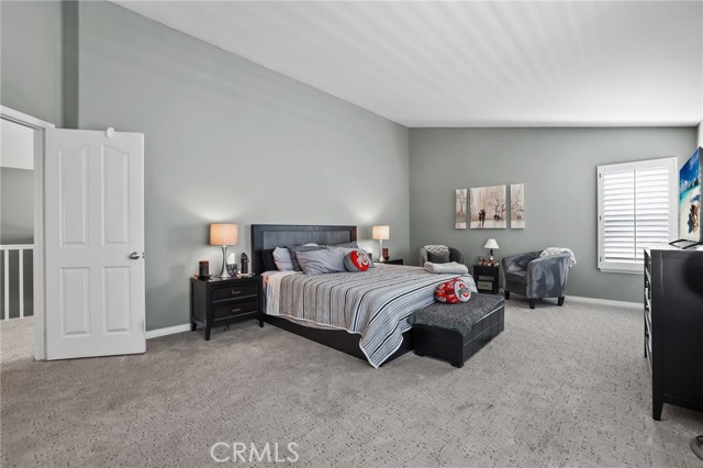 Image 26 of 53 For 22701 Foxridge