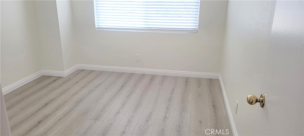 https://media.crmls.org/medias/2034d0e4-4d14-463b-9861-7ee4c1070960.jpg?preset=X-Large