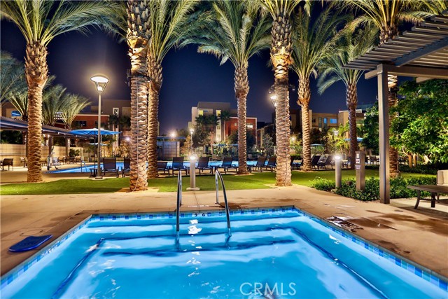 31 Soho, Irvine CA: https://media.crmls.org/medias/20359fd2-b2cd-4767-80f4-cd7856c86712.jpg