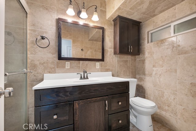 Detail Gallery Image 9 of 15 For 14937 Friar, Van Nuys,  CA 91411 - 5 Beds | 3 Baths