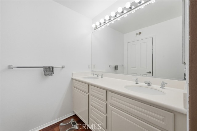 Detail Gallery Image 29 of 54 For 902 Solvay Aisle, Irvine,  CA 92606 - 2 Beds | 2 Baths