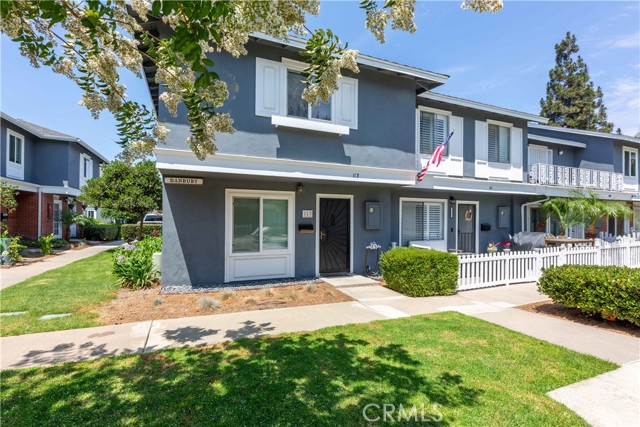 Detail Gallery Image 2 of 46 For 113 Danbury Ln, Costa Mesa,  CA 92626 - 4 Beds | 2 Baths