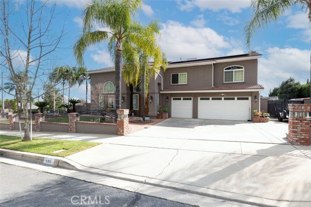 Detail Gallery Image 5 of 61 For 680 W Byron Ct, Upland,  CA 91784 - 6 Beds | 5 Baths