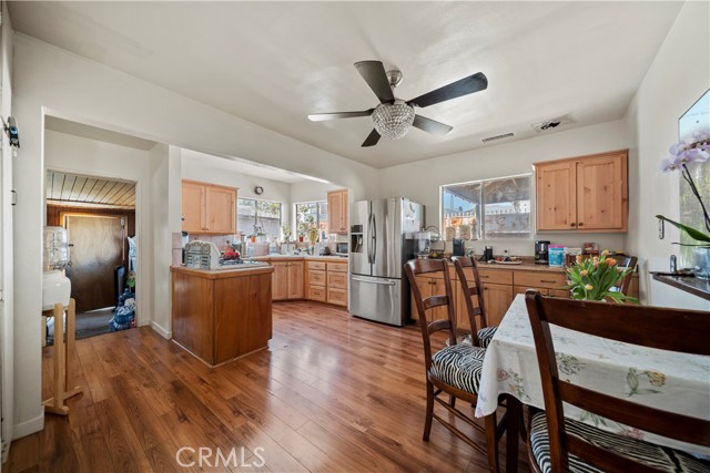 Detail Gallery Image 11 of 39 For 15625 La Mesa St, Sylmar,  CA 91342 - 2 Beds | 2 Baths