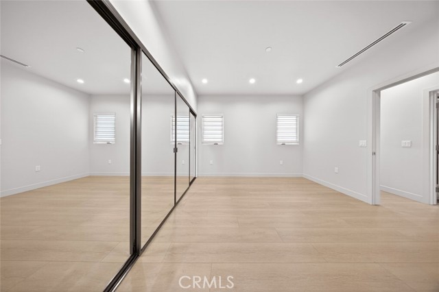 Detail Gallery Image 8 of 31 For 8334 Calvin Ave, Northridge,  CA 91324 - 2 Beds | 3 Baths