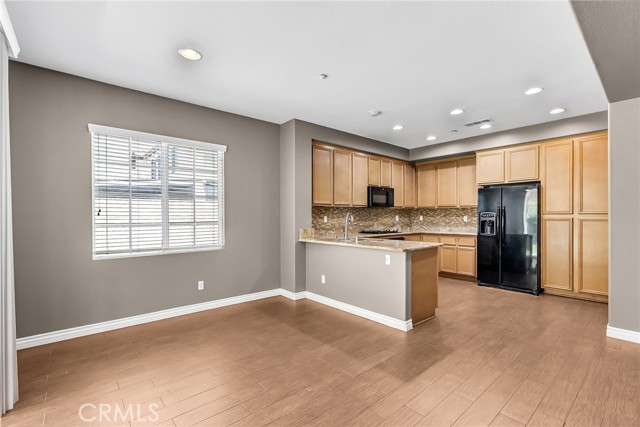 Detail Gallery Image 11 of 39 For 16569 Sugar Ln, Fontana,  CA 92337 - 4 Beds | 2/1 Baths
