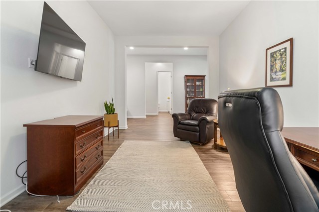 Detail Gallery Image 22 of 72 For 18696 Cedar Crest Dr, Canyon Country,  CA 91387 - 3 Beds | 2/1 Baths