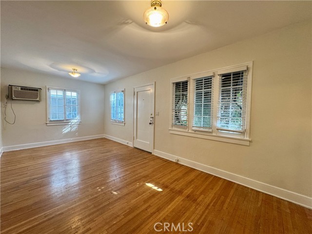 Front Image Thumbnail for CRWS25280825