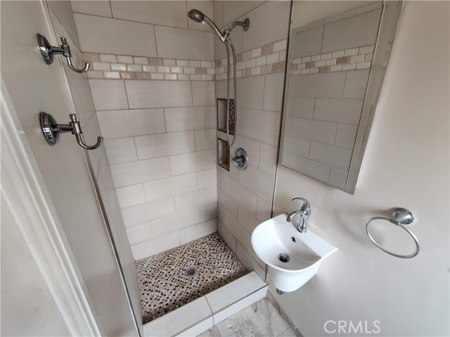 3569 Bandini Avenue, Riverside CA: https://media.crmls.org/medias/203930ee-92d3-4feb-bee9-b96077d4ef23.jpg