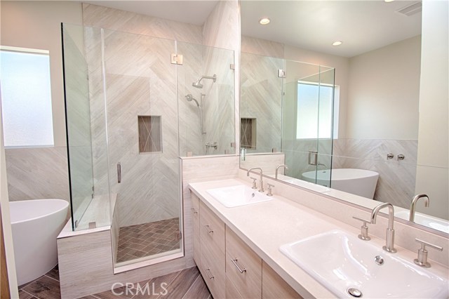 212 Irena Avenue, Redondo Beach, California 90277, 3 Bedrooms Bedrooms, ,2 BathroomsBathrooms,Residential,Sold,Irena,SB17011724