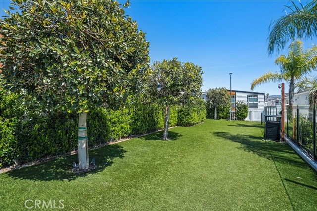 Detail Gallery Image 28 of 37 For 8250 Lankershim Blvd #33,  North Hollywood,  CA 91605 - 3 Beds | 2 Baths