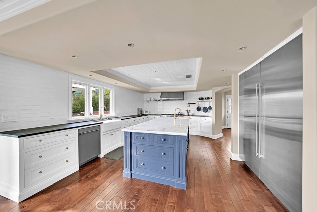 Detail Gallery Image 6 of 71 For 1962 Lower Lake Dr, North Tustin,  CA 92705 - 6 Beds | 7/1 Baths