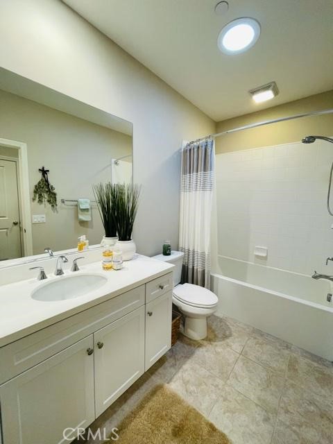 Detail Gallery Image 2 of 13 For 58 Granite Path, Irvine,  CA 92620 - 2 Beds | 2 Baths