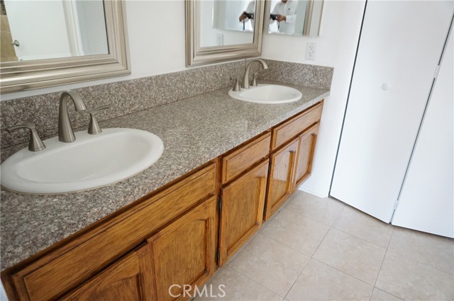 19538 Crystal Ridge Lane, Porter Ranch CA: https://media.crmls.org/medias/203bd6b5-2b99-4aaf-8403-10a320613006.jpg