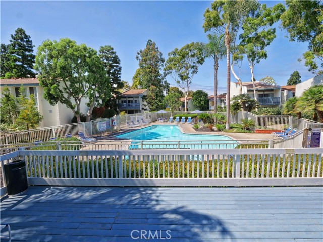 633 Prospect Avenue, Redondo Beach, California 90277, 2 Bedrooms Bedrooms, ,2 BathroomsBathrooms,Residential,Sold,Prospect,SB22126675