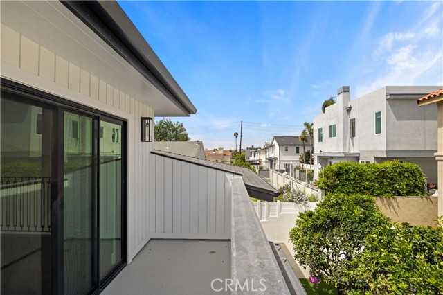 2111 Clark, Redondo Beach, California 90278, 4 Bedrooms Bedrooms, ,5 BathroomsBathrooms,Residential,For Sale,Clark,SB26059150