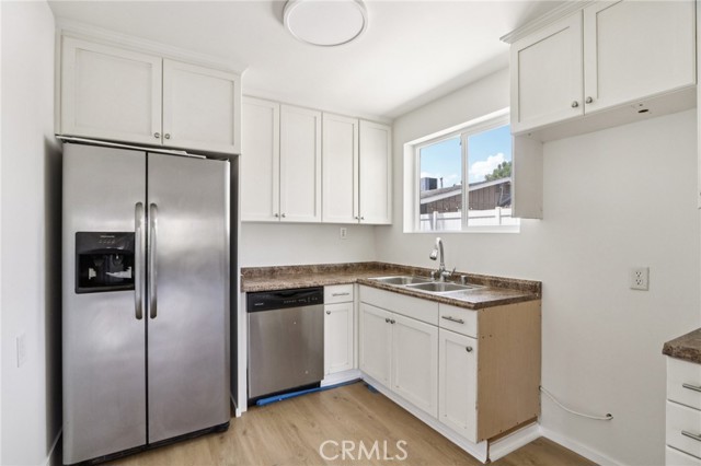 8040 Troost Avenue, North Hollywood CA: https://media.crmls.org/medias/203ce0c5-3601-47f0-9986-fd08aea7828d.jpg