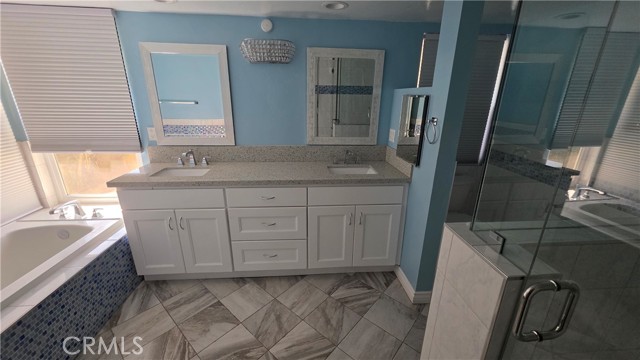 Detail Gallery Image 14 of 24 For 10126 Vanalden, Northridge,  CA 91324 - 4 Beds | 3 Baths