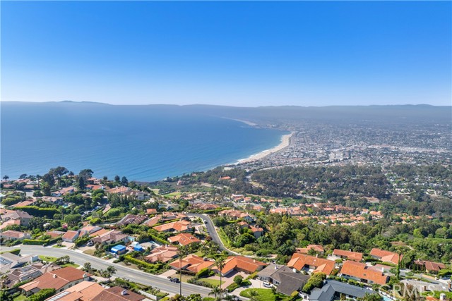 952 Via Del Monte, Palos Verdes Estates CA: https://media.crmls.org/medias/203e4856-97fb-4919-b632-a9a50a02476b.jpg