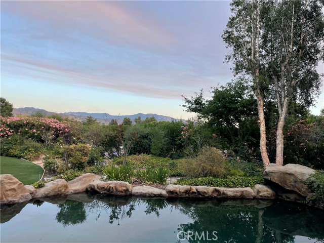 27014 Helmond Drive, Calabasas CA: https://media.crmls.org/medias/203f2cc8-46ad-44b8-bd3e-33c22c61fb3b.jpg