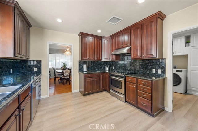 Detail Gallery Image 14 of 35 For 1263 Bresee Ave, Pasadena,  CA 91104 - 3 Beds | 2 Baths