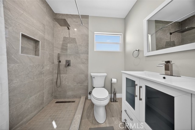 Detail Gallery Image 22 of 44 For 6820 Jellico Ave, Lake Balboa,  CA 91406 - 3 Beds | 2 Baths