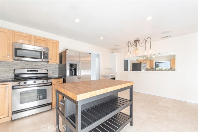 Detail Gallery Image 13 of 19 For 2306 Ruhland Ave #B,  Redondo Beach,  CA 90278 - 3 Beds | 2 Baths