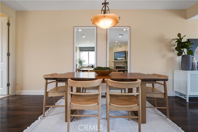 615 Pacific Coast Highway, Redondo Beach, California 90277, 3 Bedrooms Bedrooms, ,3 BathroomsBathrooms,Residential,Sold,Pacific Coast Highway,SB22124725