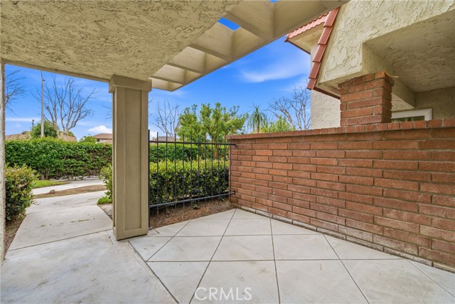 Detail Gallery Image 4 of 57 For 11717 Garden Grove Bld, Garden Grove,  CA 92843 - 3 Beds | 2/1 Baths