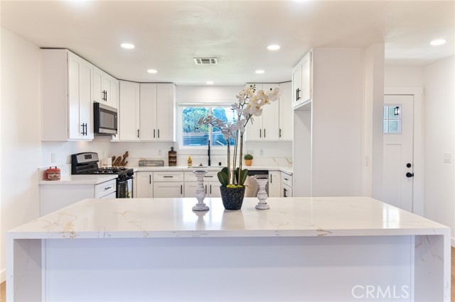 Detail Gallery Image 13 of 28 For 12681 Loraleen, Garden Grove,  CA 92841 - 3 Beds | 2 Baths