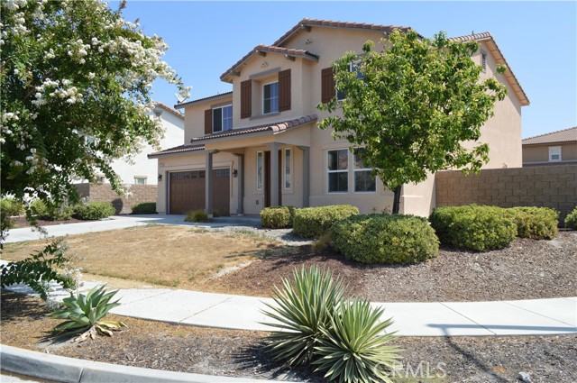 Detail Gallery Image 3 of 31 For 6924 Stillbrook Way, Corona,  CA 92880 - 4 Beds | 3 Baths