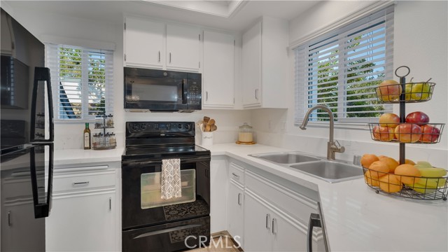 Detail Gallery Image 7 of 42 For 125 Briarglen, Irvine,  CA 92614 - 1 Beds | 1 Baths