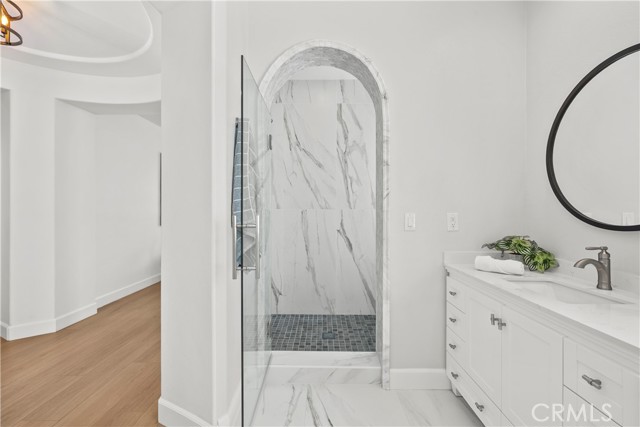 26814 Fairlain Drive, Valencia CA: https://media.crmls.org/medias/204426d0-fbfc-4904-8226-2c333dd18539.jpg