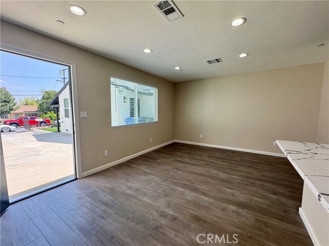 13929 Aztec Street, Sylmar CA: https://media.crmls.org/medias/20453fdd-08f3-4ca7-9f77-c9de6e4deba6.jpg