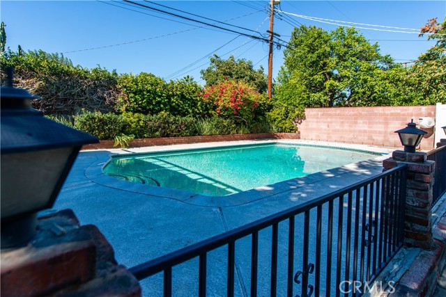 Detail Gallery Image 36 of 42 For 9655 Gothic, North Hills,  CA 91343 - 3 Beds | 2 Baths