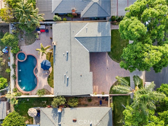 1646 E 15th Street, Santa Ana CA: https://media.crmls.org/medias/20459650-0f27-4f60-8001-2735b211b2bd.jpg