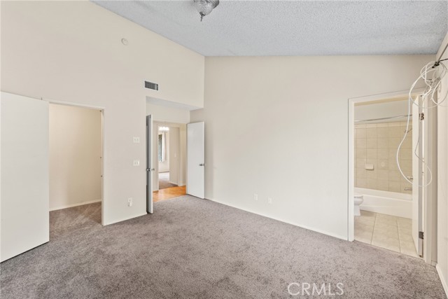 Image 17 of 36 For 915 Church Street